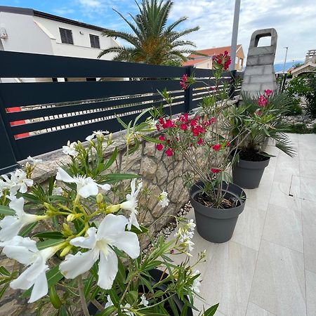 Apartmenthouse Ines Vir Zewnętrze zdjęcie