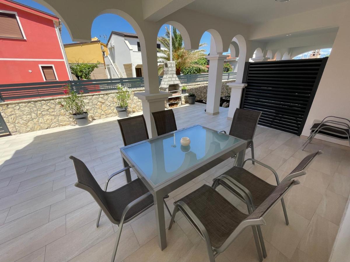 Apartmenthouse Ines Vir Zewnętrze zdjęcie