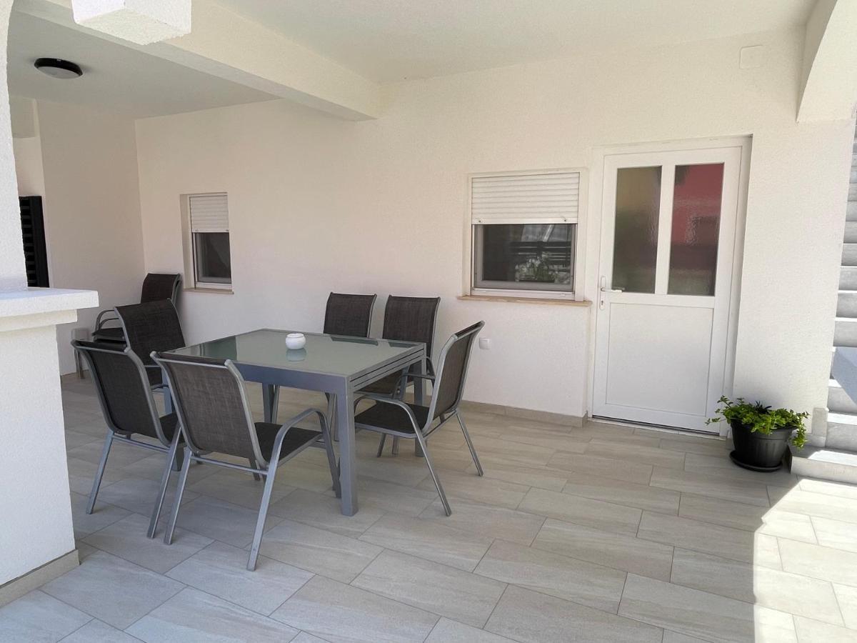 Apartmenthouse Ines Vir Zewnętrze zdjęcie